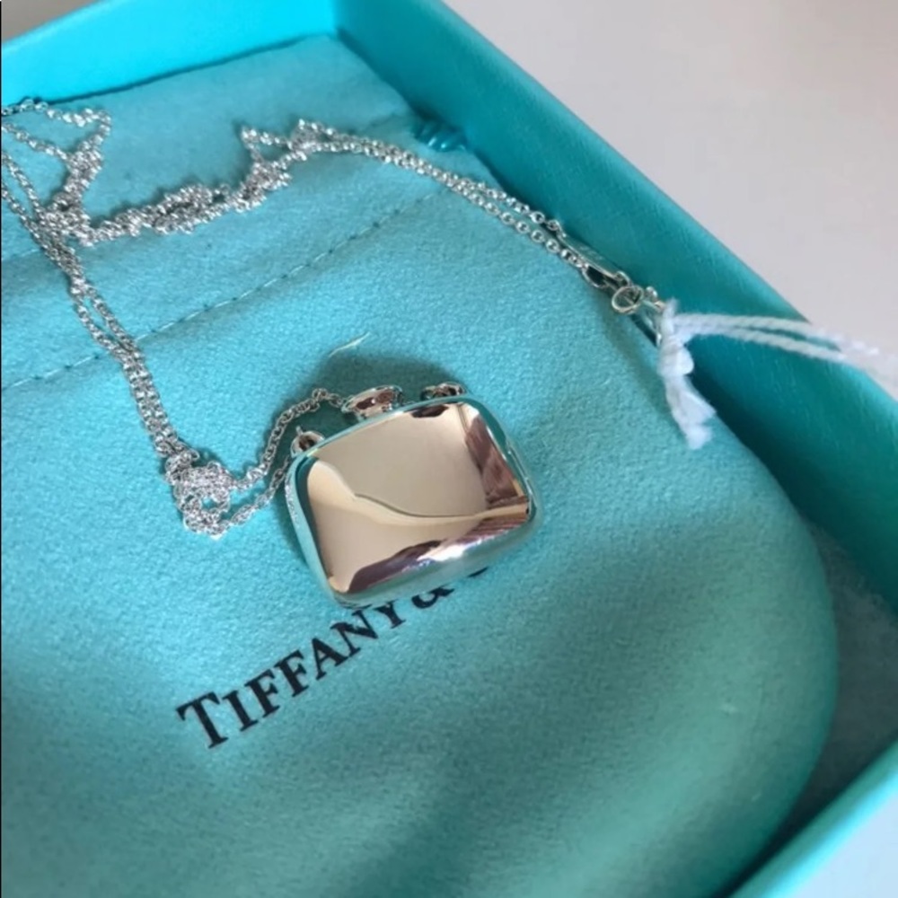 Tiffany&Co, Elsa Peretti Bottle Pendent